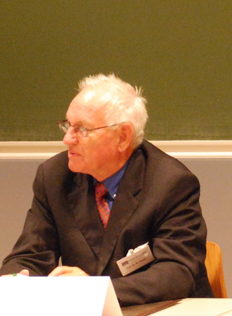 Die VWL-Dünnbrettbohrer mit ihren ceteris paribus-Modellen würden fälschlicherweise Quantifizierung mit Wissenschaftlichkeit gleichsetzen.